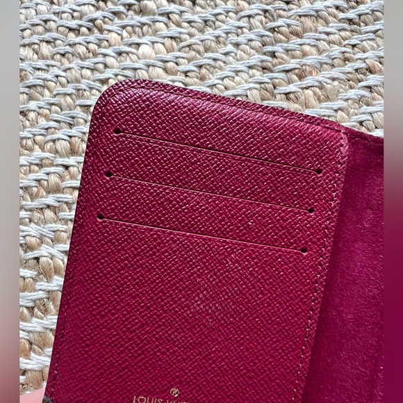 AUTHENTIC Louis Vuitton iPhone X&XS Case - Picture 5 of 9